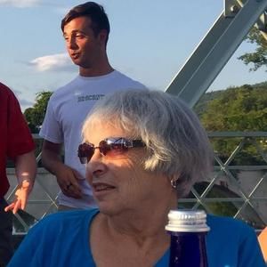 Meet your Posher, Joyce